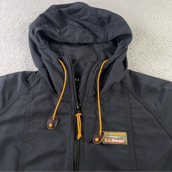 LL Bean Mountain Jacket Womens Small Regular Black Full Zip Hooded Outdoors - Picture 9 of 9